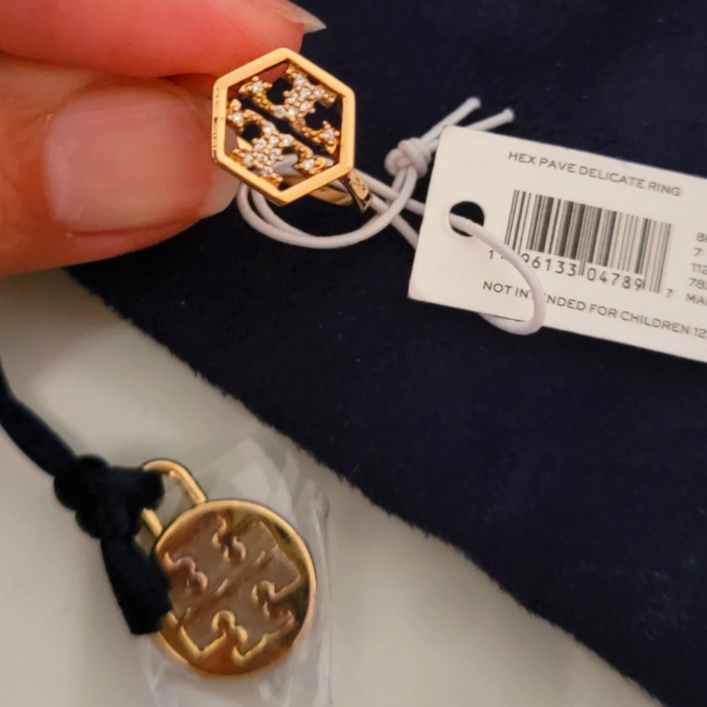 Tory Burch beautiful ring 😍